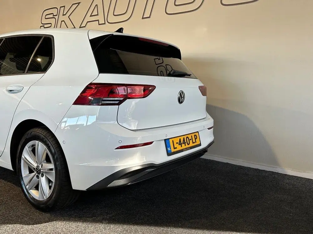 Volkswagen GOLF 1.0 ETSI LIFE BNS l NAP l CAMERA l SFEERVERL uit 2021, foto 11