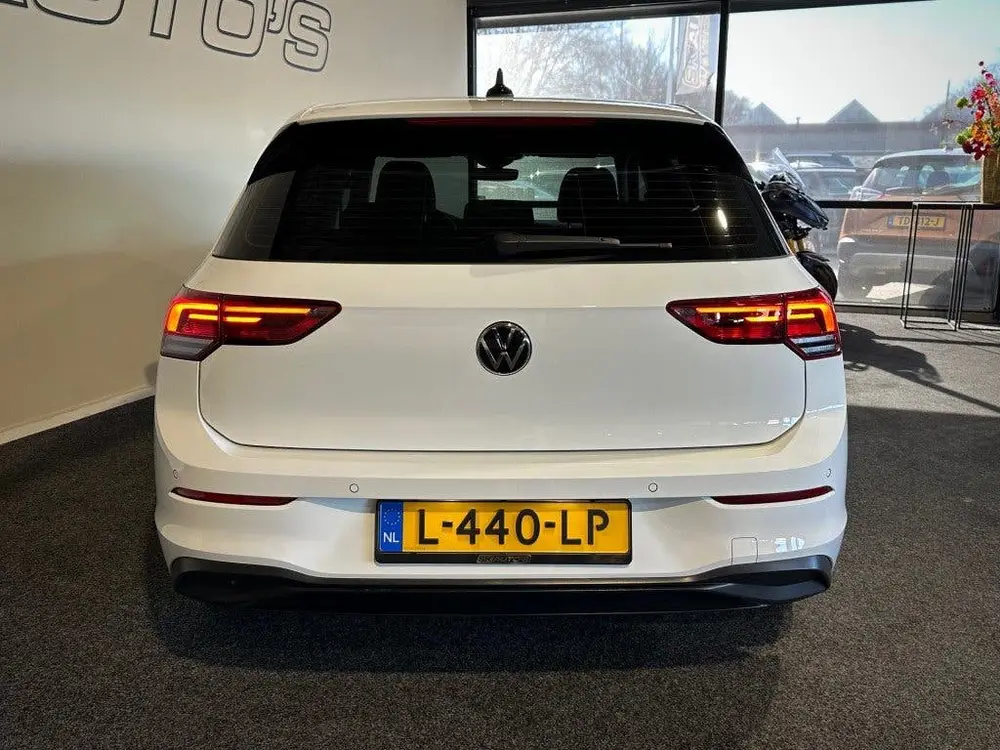 Volkswagen GOLF 1.0 ETSI LIFE BNS l NAP l CAMERA l SFEERVERL uit 2021, foto 4