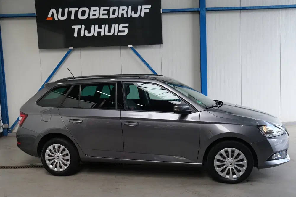 Skoda Fabia 1.0 TSI Ambition uit 2022, foto 2