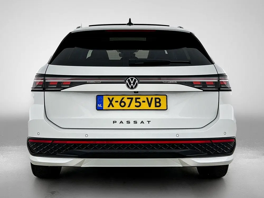 Volkswagen Passat Variant 1.5 eTSI R-Line Business | 150 PK uit 2024, foto 3