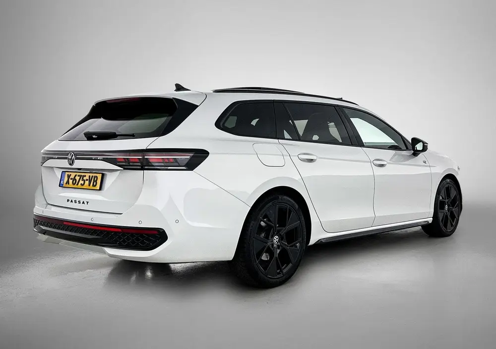Volkswagen Passat Variant 1.5 eTSI R-Line Business | 150 PK uit 2024, foto 4