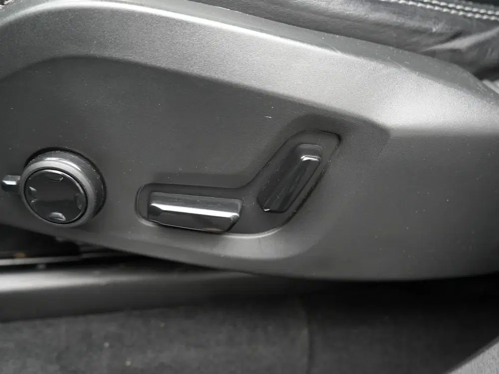 Volvo XC90 T8 Recharge AWD Inscription 7 Persoons PHE uit 2020, foto 11