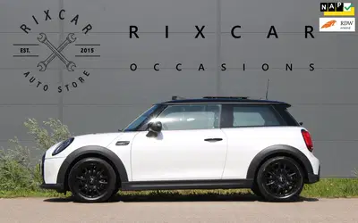 Mini Cooper 1.5 Cooper Camden Edition Automaat Panodak uit 2024