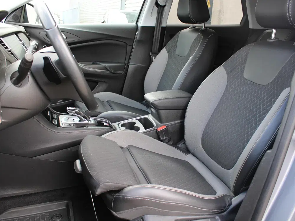 Opel Grandland X 1.6 Turbo Hybrid Business Elegance uit 2021, foto 4
