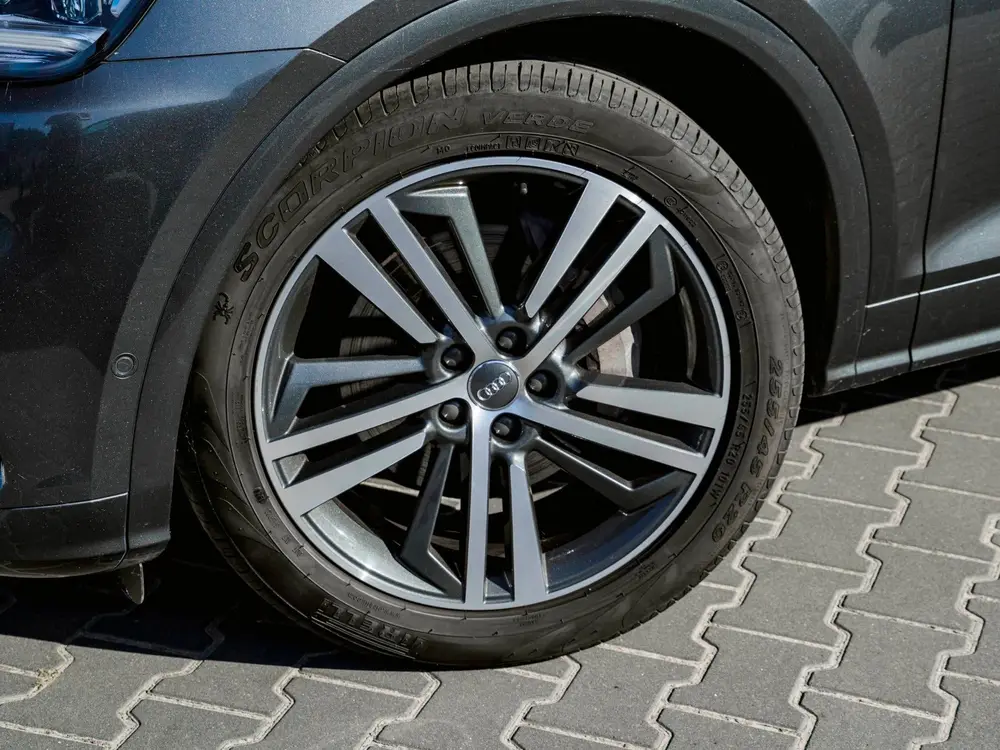 Audi Q5 55 TFSI e quattro Competition uit 2020, foto 10