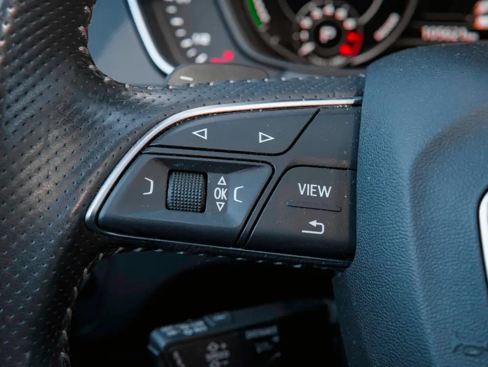 Audi Q5 55 TFSI e quattro Competition uit 2020, foto 12