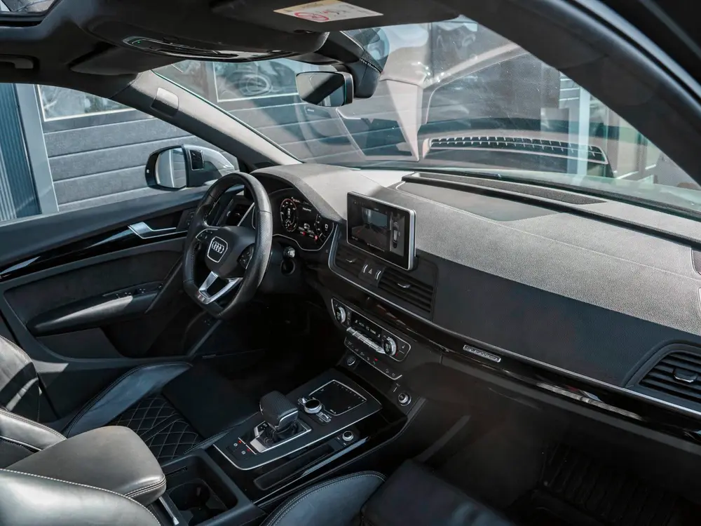 Audi Q5 55 TFSI e quattro Competition uit 2020, foto 5