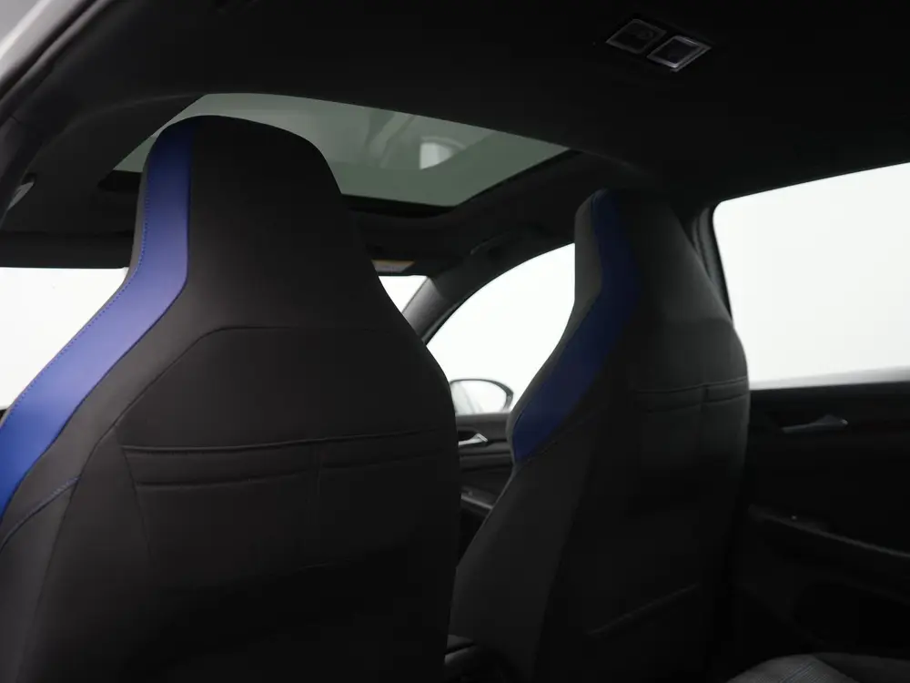 Volkswagen Golf 1.4 eHybrid GTE - RIJKLAARPRIJS - All Season uit 2021, foto 16