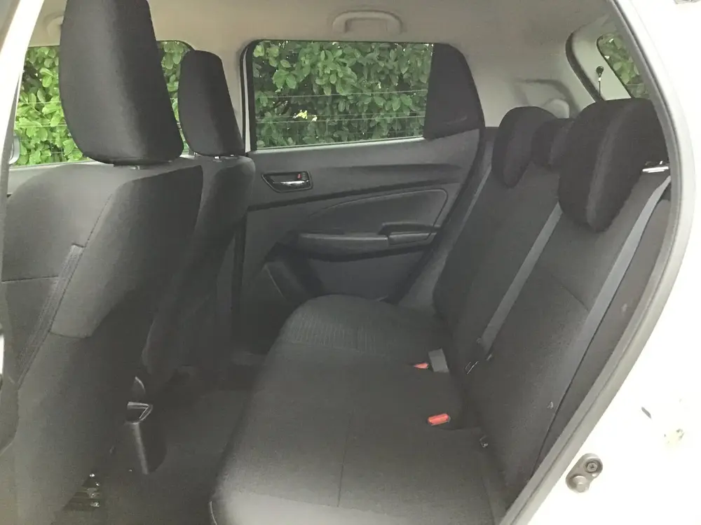 Suzuki Swift 1.2 Stijl Smart Hybrid uit 2020, foto 9