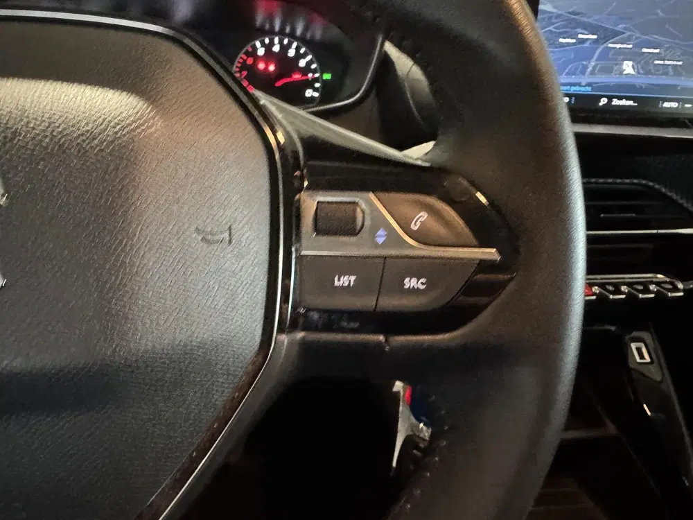 Peugeot 208 1.2 PureTech Active uit 2023, foto 13