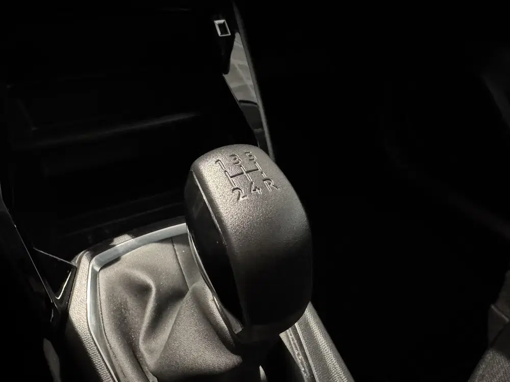 Peugeot 208 1.2 PureTech Active uit 2023, foto 17