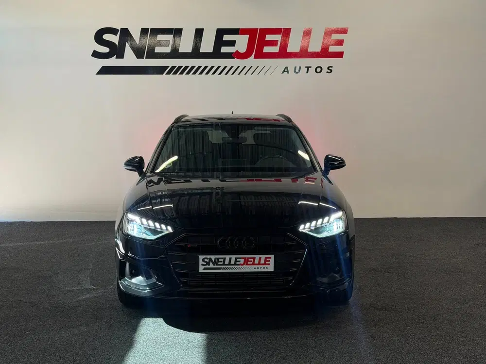 Audi A4 35 TFSI S edition uit 2021, foto 8
