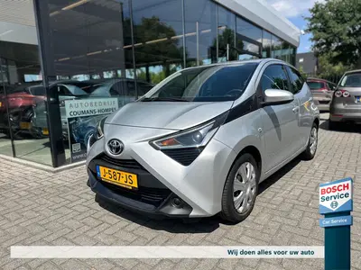 Toyota Aygo 1.0 VVT-i AUTOMAAT x-shift 5D x-play 1e ei uit 2020