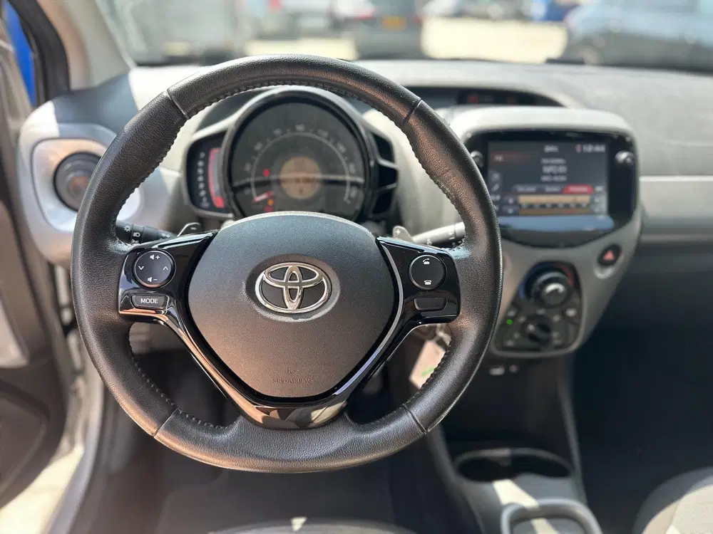 Toyota Aygo 1.0 VVT-i AUTOMAAT x-shift 5D x-play 1e ei uit 2020, foto 10