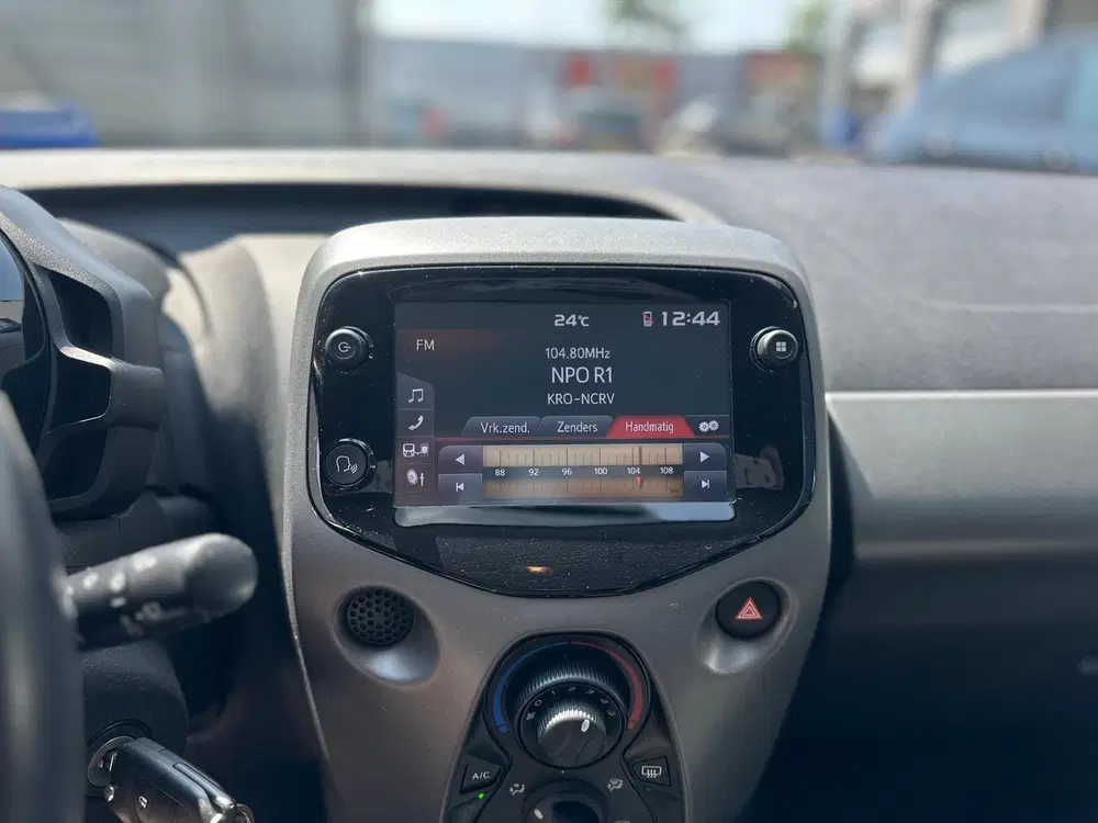 Toyota Aygo 1.0 VVT-i AUTOMAAT x-shift 5D x-play 1e ei uit 2020, foto 12