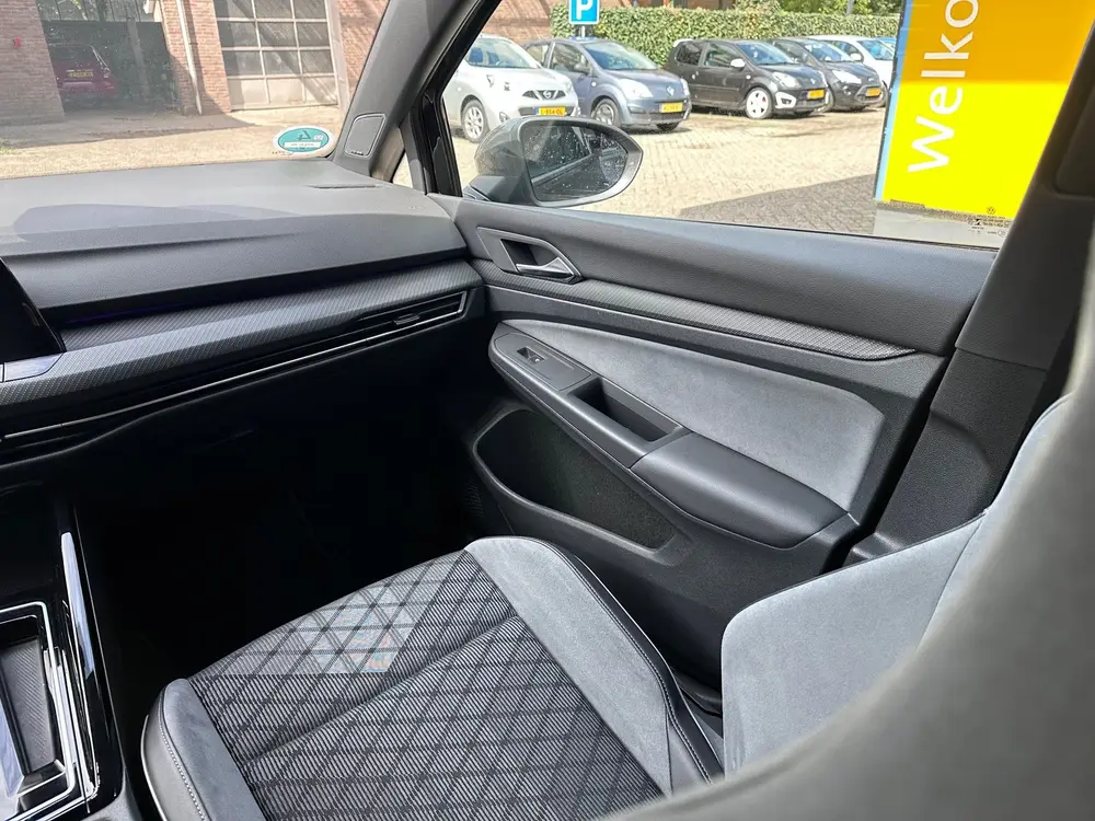 Volkswagen Golf Variant 2.0 TDI Business R-Line CLIMA / ACC uit 2022, foto 16