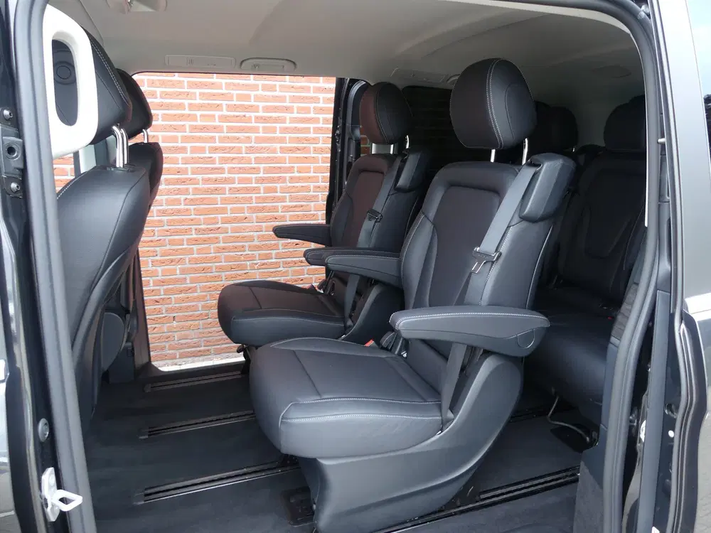 Mercedes-Benz EQV 300 L2 90 kWh AMG Luchtvering 7 Persoons E uit 2025, foto 6