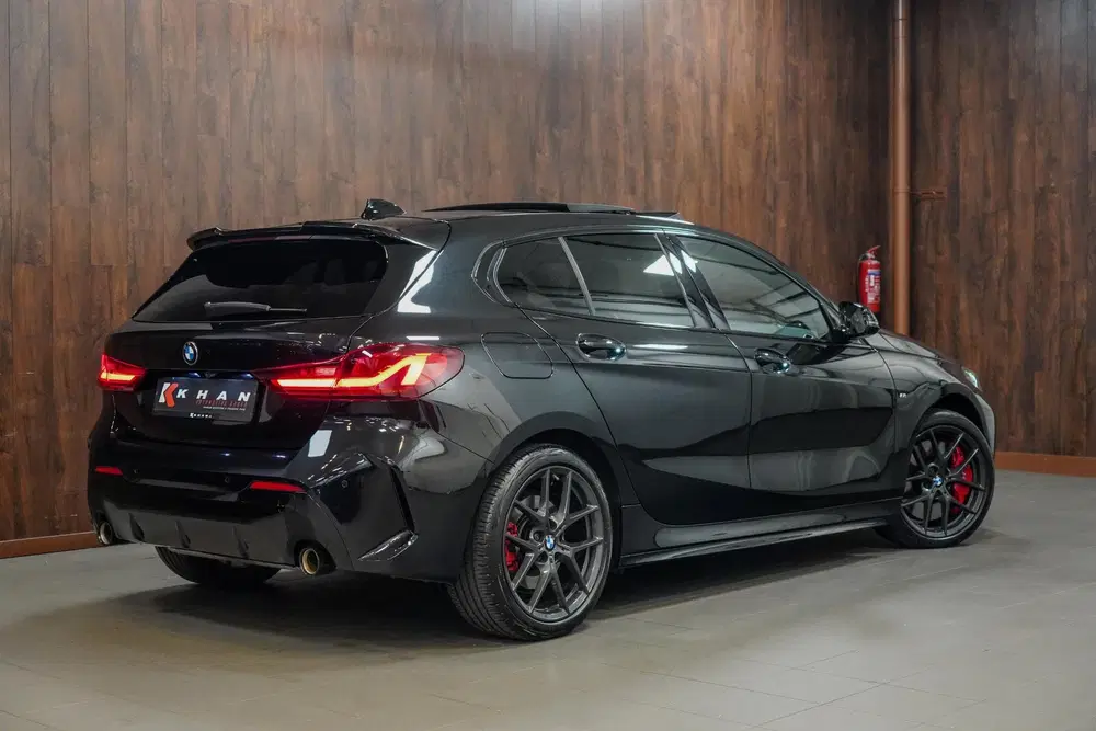 BMW 1-serie 120i M-Sport Pano uit 2024, foto 2