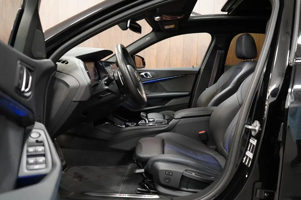 BMW 1-serie 120i M-Sport Pano uit 2024, foto 3