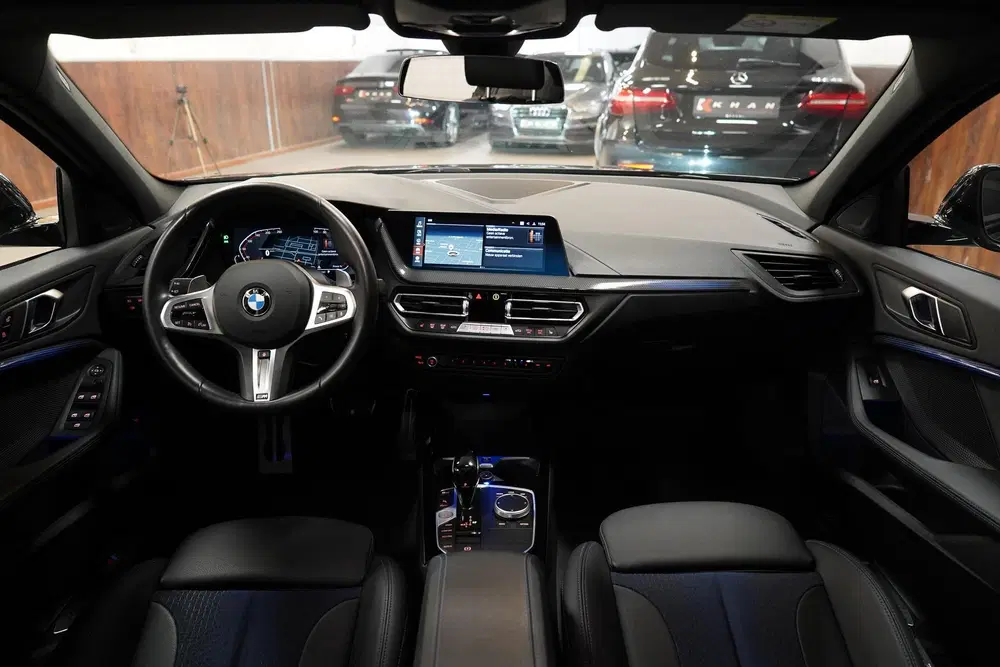 BMW 1-serie 120i M-Sport Pano uit 2024, foto 5