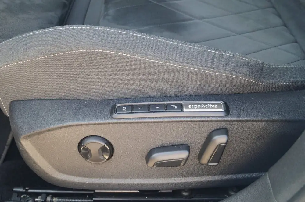Volkswagen Golf 1.4 eHybrid PHEV Style Business -NAVI-ECC-LE uit 2024, foto 14