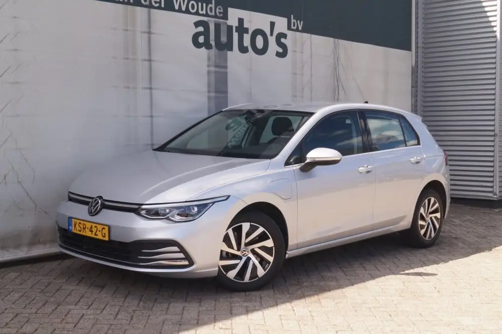 Volkswagen Golf 1.4 eHybrid PHEV Style Business -NAVI-ECC-LE uit 2024, foto 4