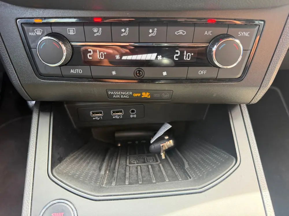 SEAT Ibiza 1.0 TSI Xcellence Airco Lmv Navi Cruise Camera uit 2019, foto 17
