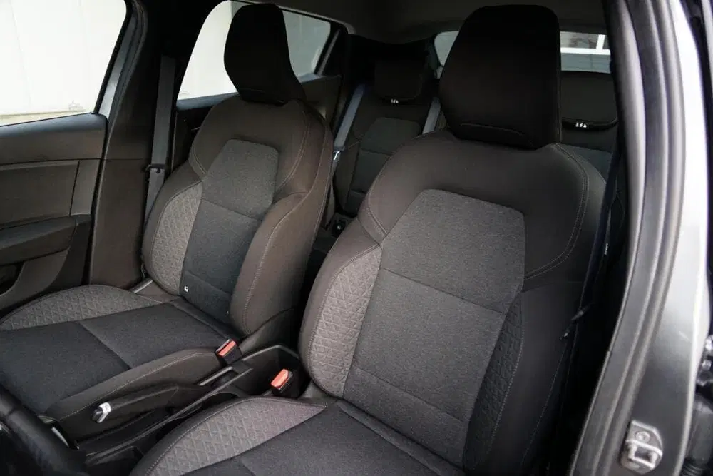 Renault Clio 1.0 TCe 90 Equilibre NL uit 2023, foto 4