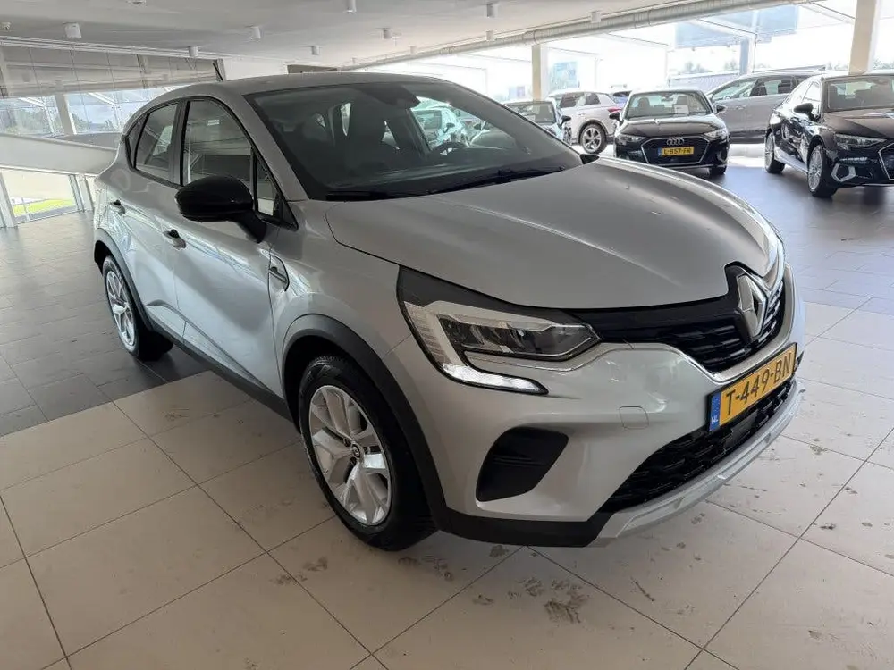 Renault Captur 1.0 TCe 90 evolution (bj 2023) uit 2023, foto 2