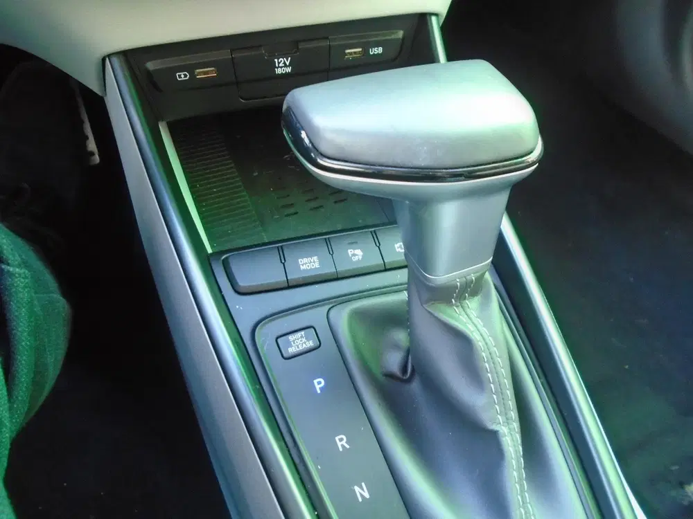 Hyundai BAYON 1.0 T-GDI Comfort AUTOMAAT uit 2024, foto 6
