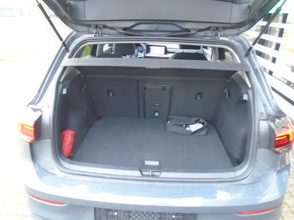 Volkswagen Golf 1.4 eHybrid 18 INCH LM SPORTIEVE WIELEN uit 2024, foto 10