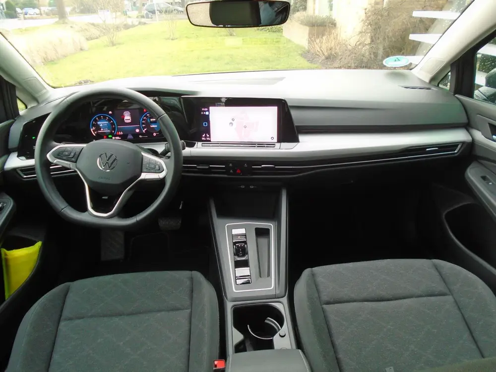 Volkswagen Golf 1.4 eHybrid 18 INCH LM SPORTIEVE WIELEN uit 2024, foto 4