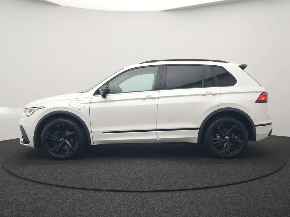 Volkswagen Tiguan 1.4 TSI eHybrid R-Line PHEV 245pk Dealer O uit 2022, foto 2
