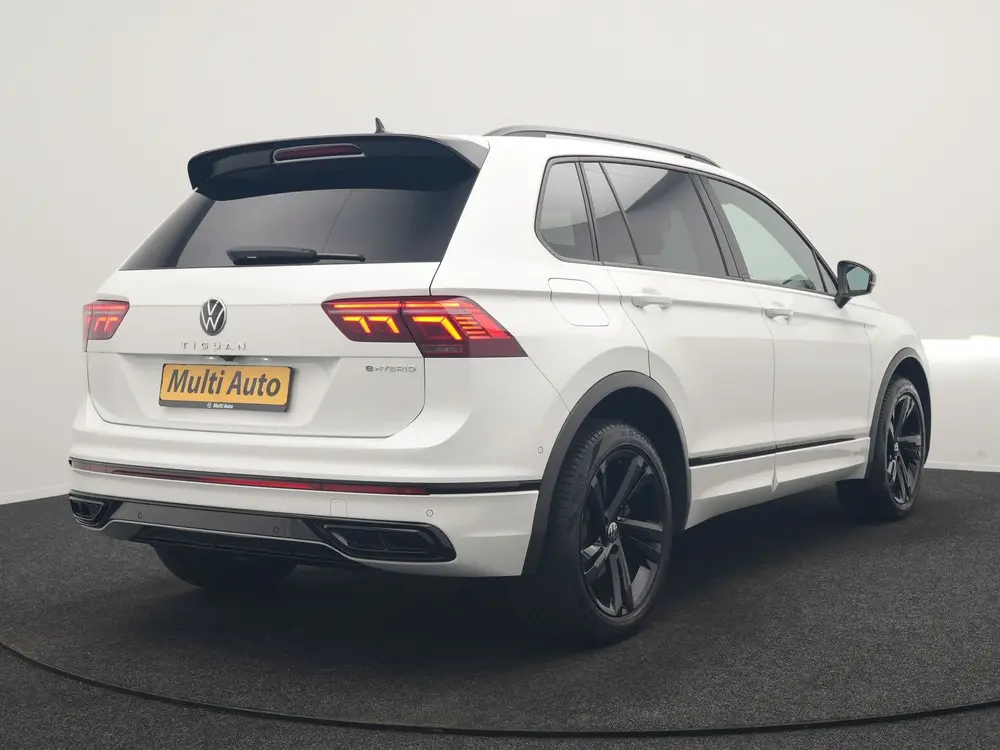 Volkswagen Tiguan 1.4 TSI eHybrid R-Line PHEV 245pk Dealer O uit 2022, foto 3
