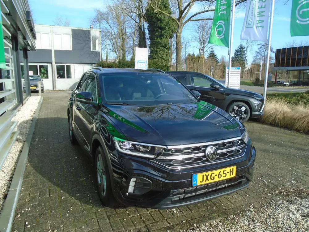 Volkswagen T-Roc 1.5 TSI R-Line Edition Groot navigatiescher uit 2025, foto 9