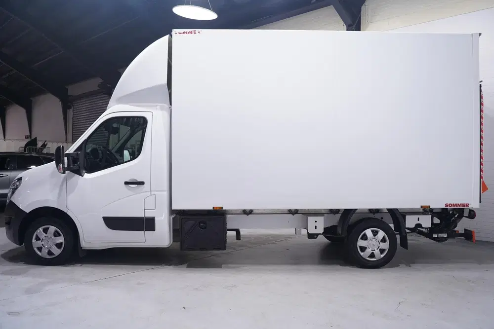 Nissan Interstar 2.3 dCi 165 pk Bakwagen+Laadklep Apple Car uit 2024, foto 5