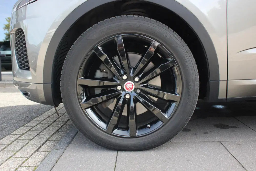 Jaguar E-Pace 2.0 P200 AWD | Pano | Stoel+stuur verwarming | uit 2020, foto 6