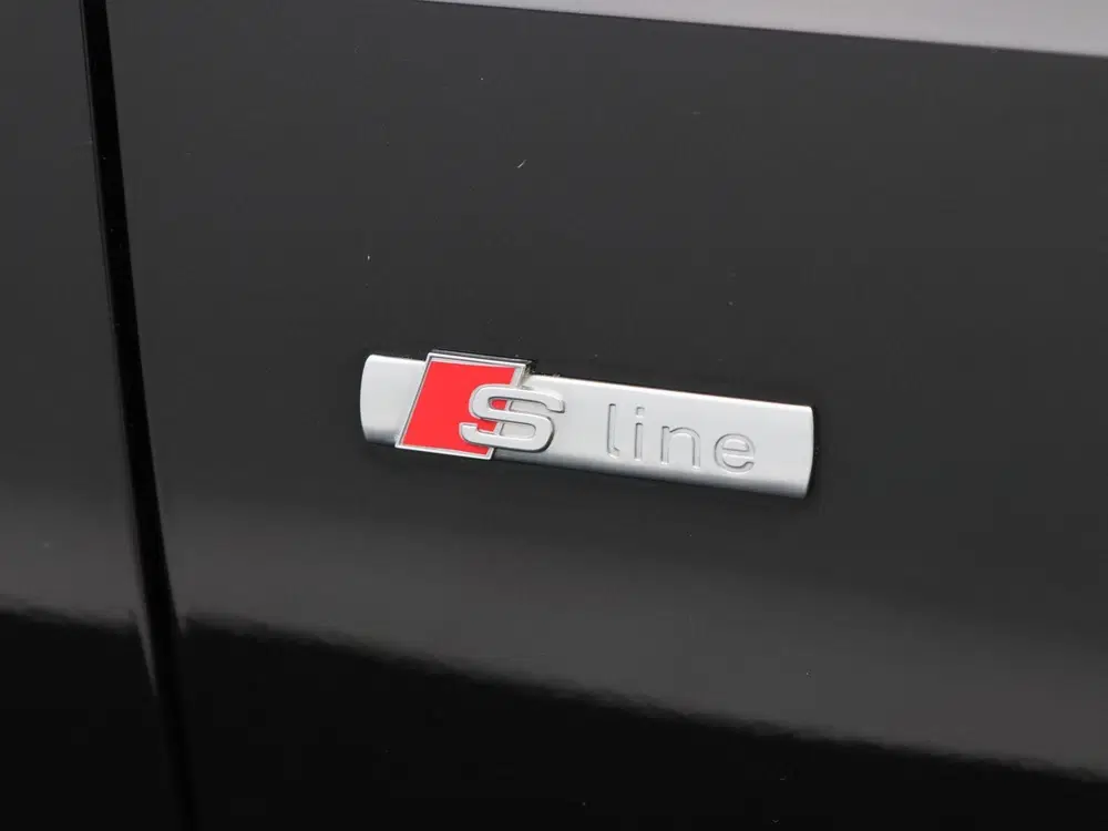 Audi A4 35 TFSi 150 Pk Automaat Sport S line uit 2020, foto 11