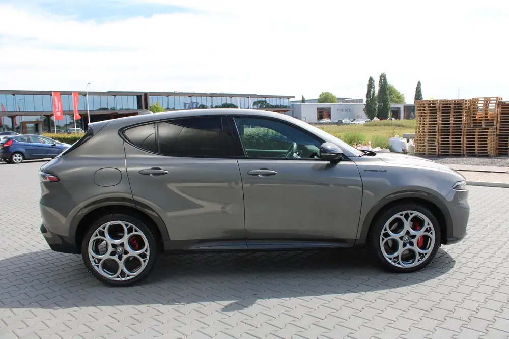 Alfa Romeo Tonale 1.5 Mild-Hybrid Edizione Speciale uit 2022, foto 6
