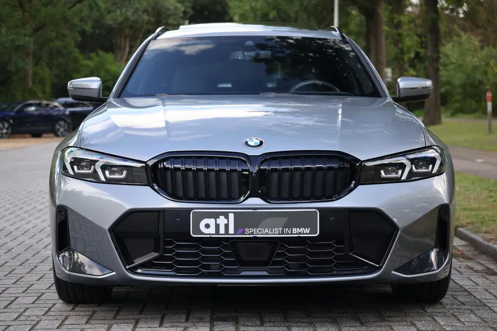 BMW 3-serie 320i M-Sport uit 2025, foto 11