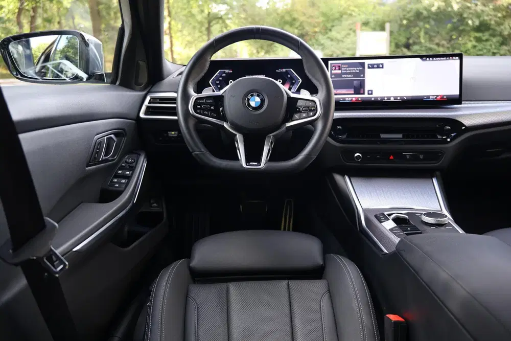 BMW 3-serie 320i M-Sport uit 2025, foto 19