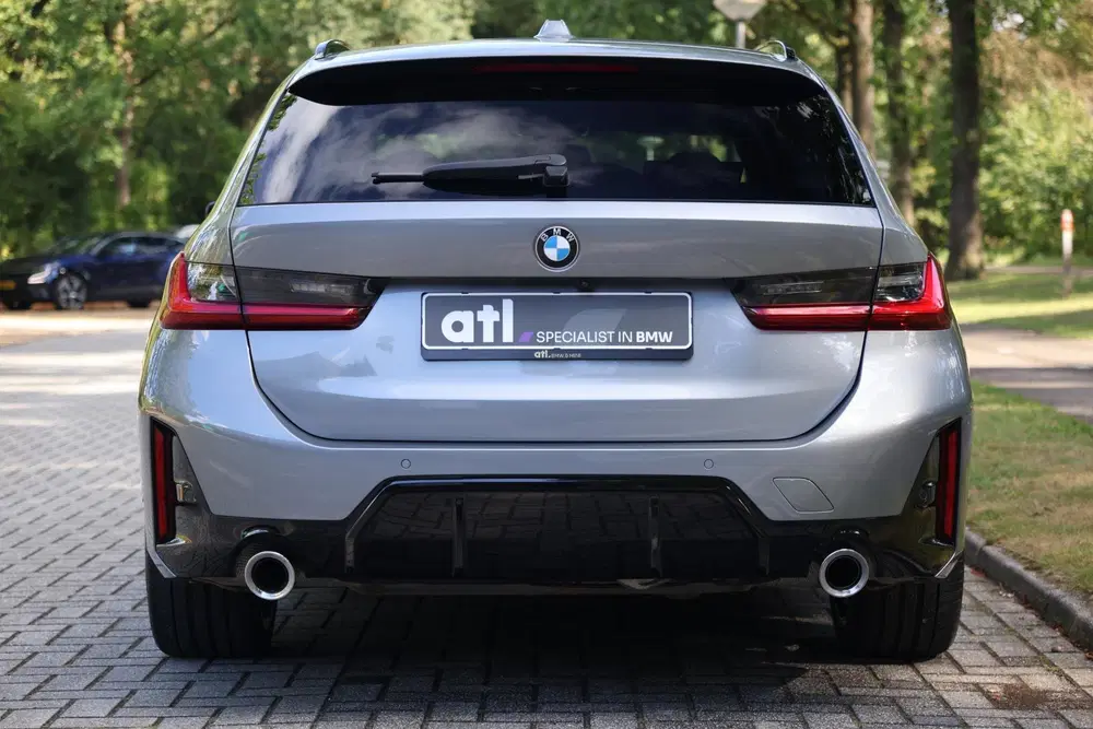 BMW 3-serie 320i M-Sport uit 2025, foto 4