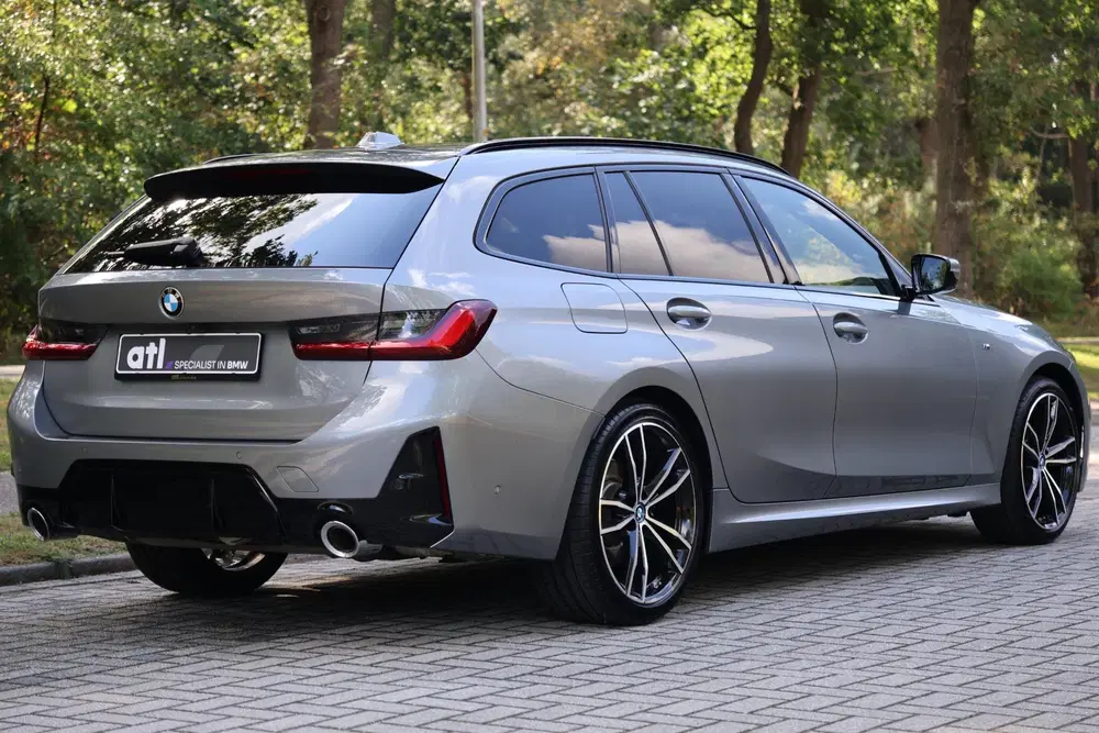 BMW 3-serie 320i M-Sport uit 2025, foto 8