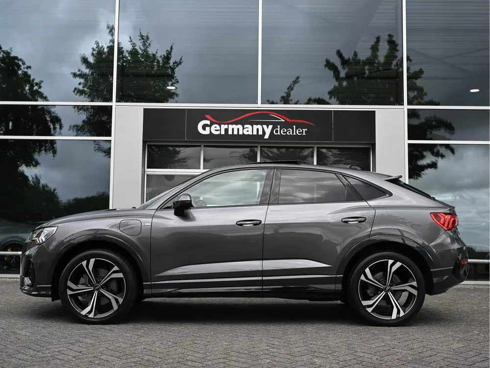 Audi Q3 45TFSI E 245pk S-Line Pano Sonos El.Zetels uit 2023, foto 3
