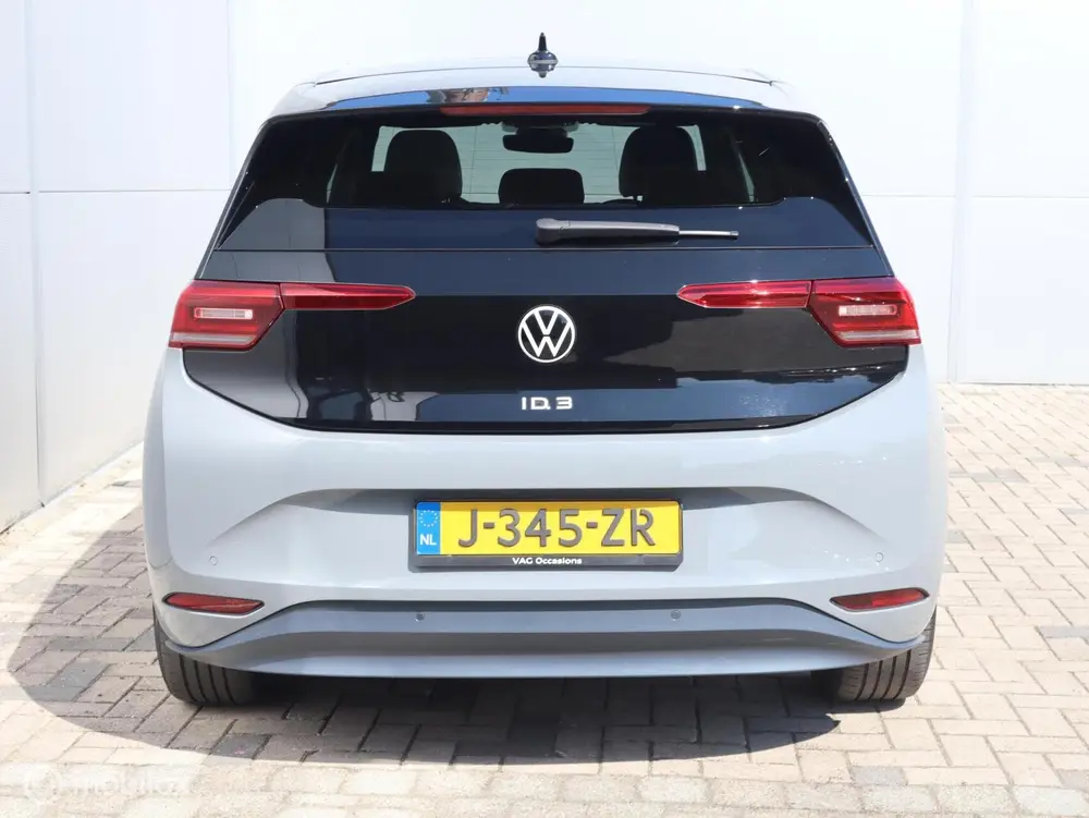 Volkswagen ID.3 First Plus 58 kWh Pano Matrix Camera Massage uit 2020, foto 11