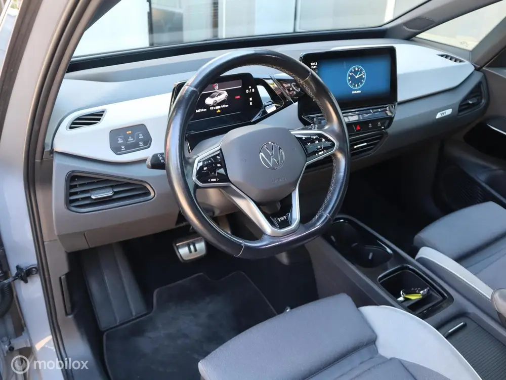 Volkswagen ID.3 First Plus 58 kWh Pano Matrix Camera Massage uit 2020, foto 4