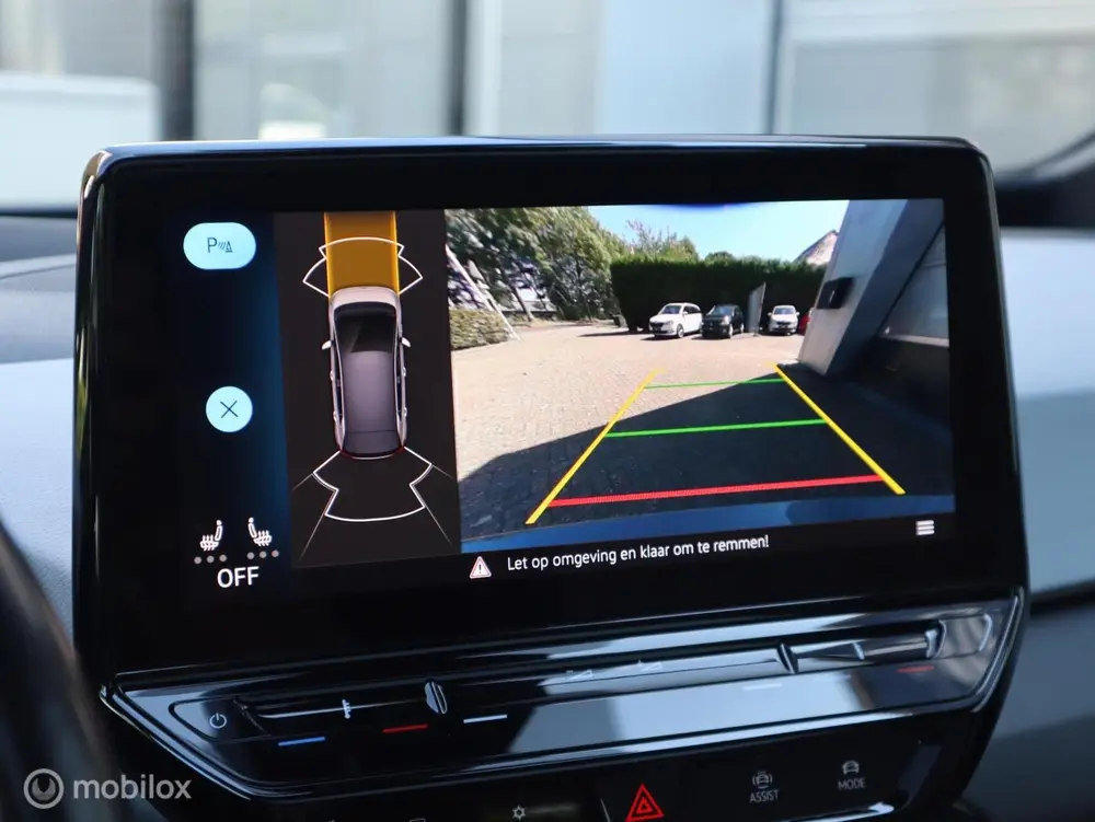 Volkswagen ID.3 First Plus 58 kWh Pano Matrix Camera Massage uit 2020, foto 7