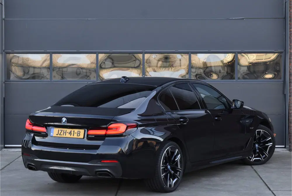 BMW 5-serie 5 Serie 545e xDrive High Executive M-pakke uit 2022, foto 5