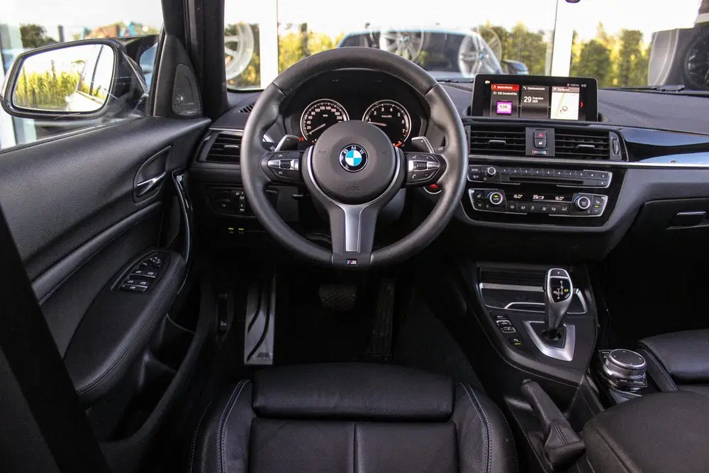BMW 1-serie 120i Edition M Sport Shadow High Executive uit 2019, foto 11