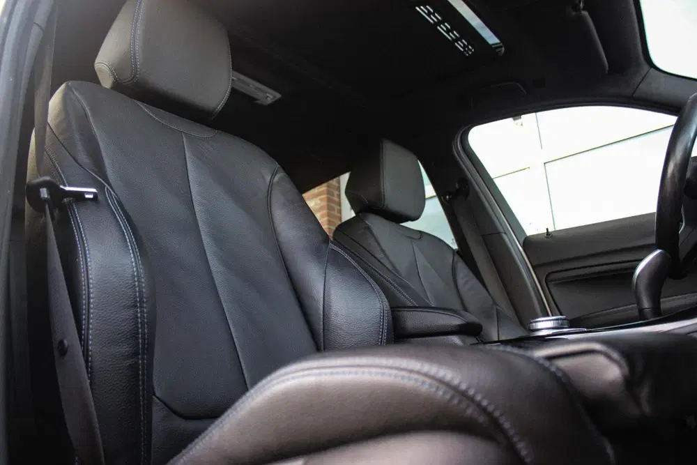 BMW 1-serie 120i Edition M Sport Shadow High Executive uit 2019, foto 16